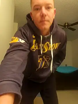 Snapshot of Bigtater1999 chatting on 12-14-25, 02:55 Bigtater1999 online show from 12-14-25, 02:55