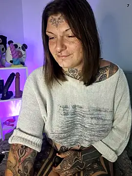 lizzardqueeen online show from 11-08-25, 07:12