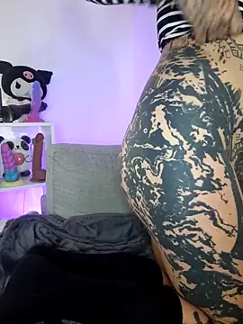 lizzardqueeen online show from 11-10-25, 07:18