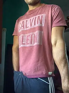 Snapshot of Vampire_xoxo chatting on 02-22-25, 07:01 Vampire xoxo online show from 02-22-25, 07:01