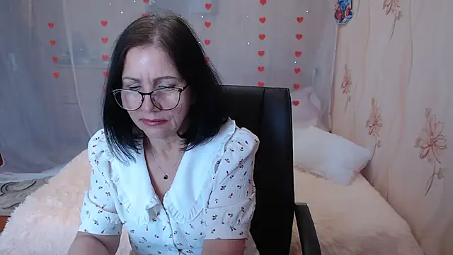 Snapshot of OlgaHottie chatting on 02-28-25, 02:20 OlgaHottie online show from 02-28-25, 02:20
