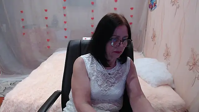 Snapshot of OlgaHottie chatting on 03-11-25, 08:52 OlgaHottie online show from 03-11-25, 08:52