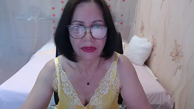 Snapshot of OlgaHottie chatting on 09-25-25, 10:57 OlgaHottie online show from 09-25-25, 10:57