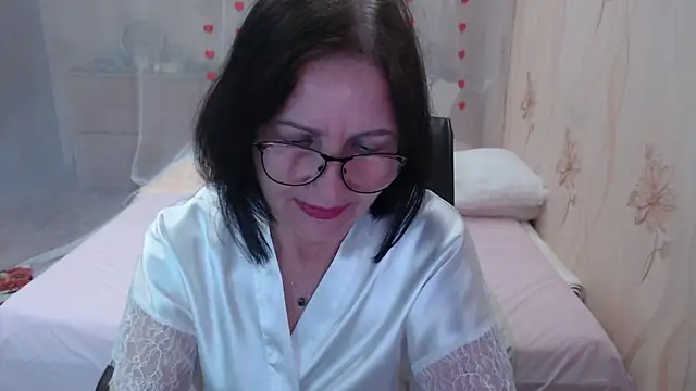 Snapshot of OlgaHottie chatting on 10-10-25, 11:15 OlgaHottie online show from 10-10-25, 11:15