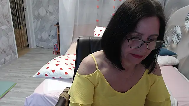 Snapshot of OlgaHottie chatting on 05-19-26, 11:44 OlgaHottie online show from 05-19-26, 11:44