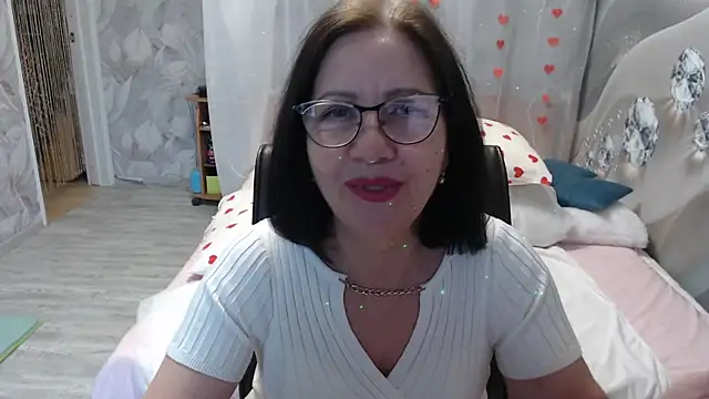 Snapshot of OlgaHottie chatting on 06-10-26, 12:00 OlgaHottie online show from 06-10-26, 12:00
