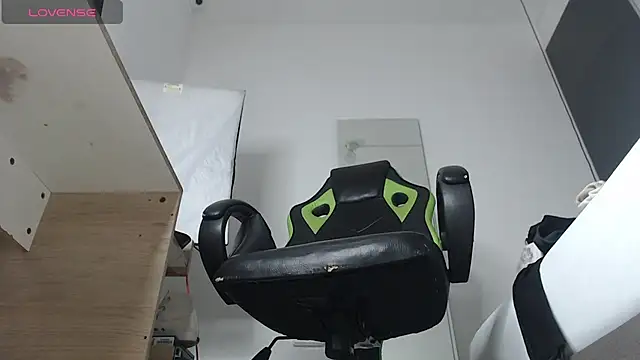 Snapshot of alma_fenix chatting on 03-06-25, 03:24 alma fenix online show from 03-06-25, 03:24