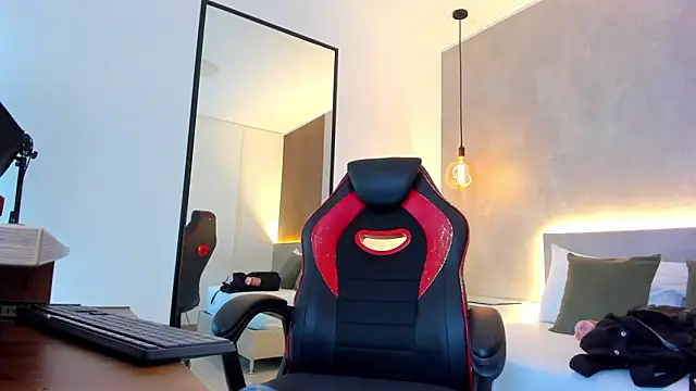 Snapshot of alma_fenix chatting on 11-27-25, 12:29 alma fenix online show from 11-27-25, 12:29