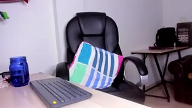 alma fenix online show from 04-13-26, 04:07