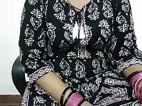 Snapshot of Yamini_01 chatting on 07-07-26, 07:18 Yamini 01 online show from 07-07-26, 07:18