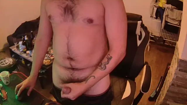 Snapshot of bananahot31 chatting on 12-06-24, 06:48 bananahot31 online show from 12-06-24, 06:48