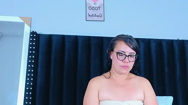 hotlatinateacher online show from 02-10-26, 06:45