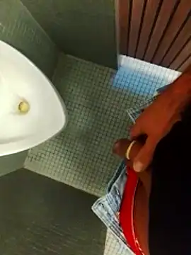 Niceblueeyes081288 online show from 04-06-26, 05:41