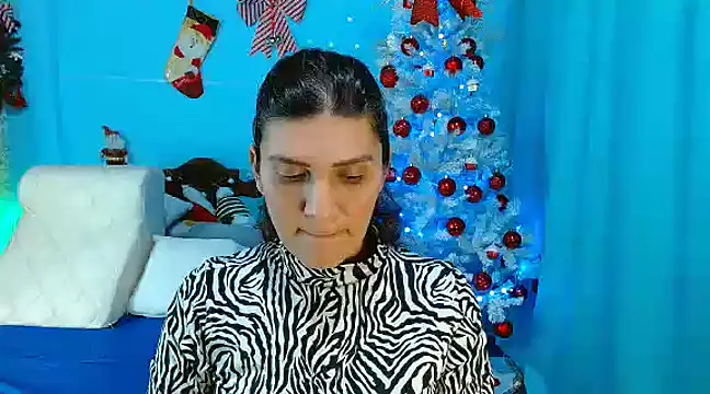 Snapshot of venus_swet_ chatting on 12-31-24, 01:04 venus swet  online show from 12-31-24, 01:04
