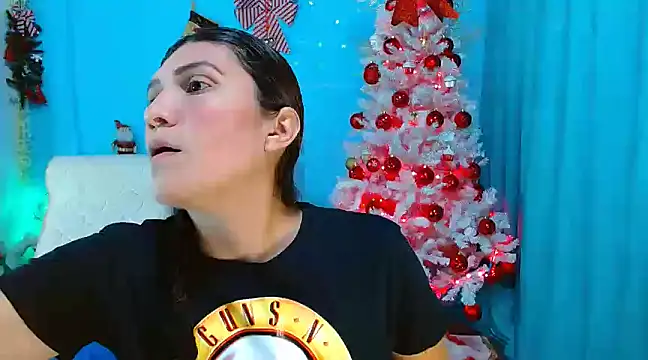 Snapshot of venus_swet_ chatting on 01-06-25, 01:20 venus swet  online show from 01-06-25, 01:20