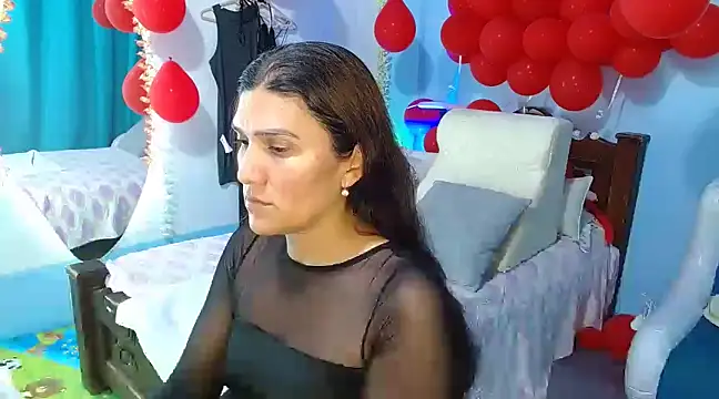 Snapshot of venus_swet_ chatting on 02-23-25, 02:51 venus swet  online show from 02-23-25, 02:51