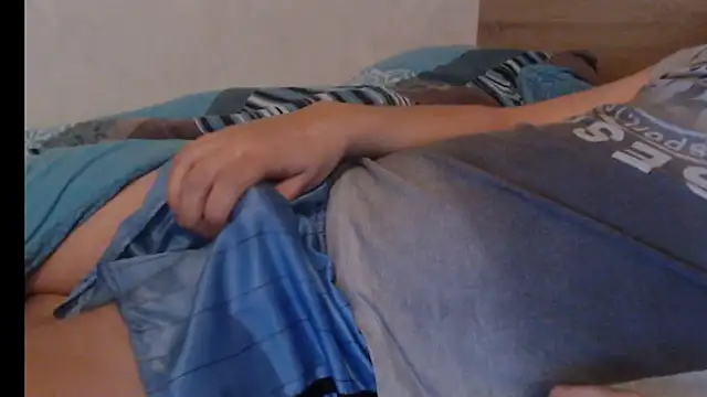 Snapshot of Shortboy84 chatting on 01-30-25, 05:41 Shortboy84 online show from 01-30-25, 05:41