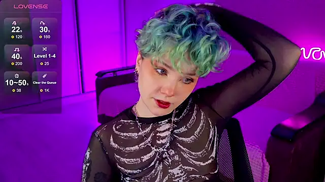 School Love online show from 01-04-25, 01:10