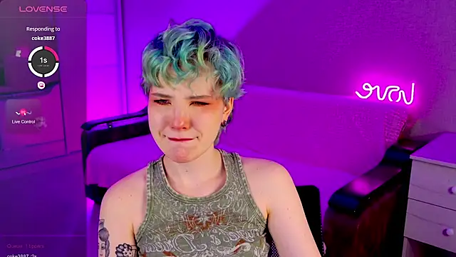 School Love online show from 01-06-25, 01:08