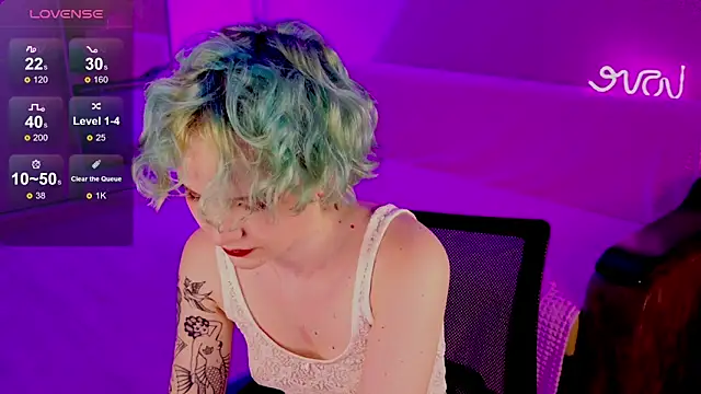 School Love online show from 03-07-25, 04:22