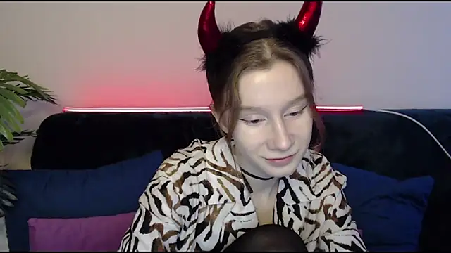 EnigmaSee online show from 12-26-24, 08:18