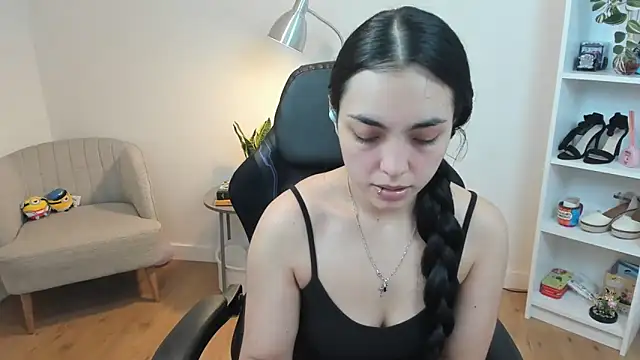  BellaEvans  online show from 02-10-25, 05:58