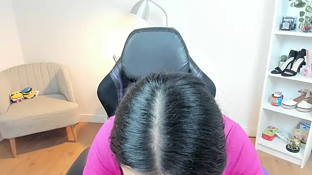  BellaEvans  online show from 02-12-25, 05:47