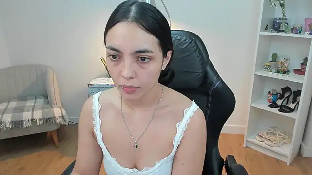  BellaEvans  online show from 02-25-26, 05:50