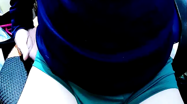 Snapshot of TTvicTT chatting on 12-30-24, 03:35 TTvicTT online show from 12-30-24, 03:35