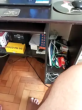 Snapshot of lobomisterioso13 chatting on 12-03-24, 03:22 lobomisterioso13 online show from 12-03-24, 03:22