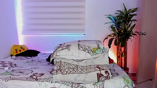 aldrinwhite online show from 10-22-25, 05:24