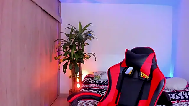 aldrinwhite online show from 04-11-26, 06:12