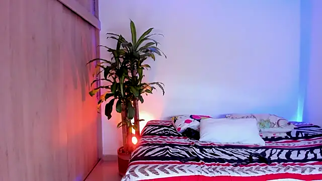 aldrinwhite online show from 04-23-26, 05:04