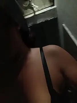 Mommy-Hot online show from 04-27-26, 03:15