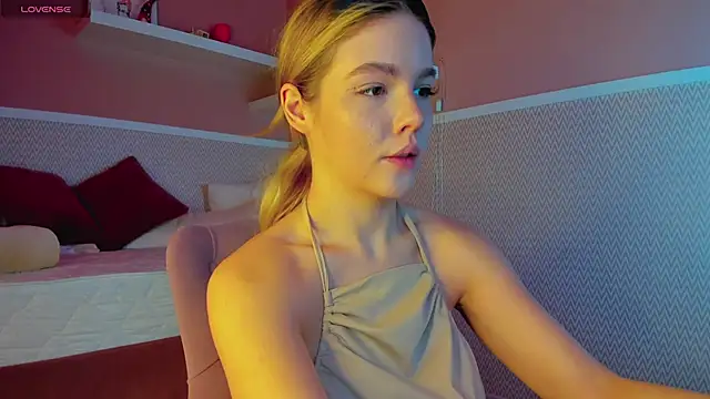 Anna Robinson online show from 01-29-25, 01:16