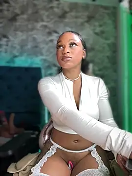 Melany Williams online show from 11-12-25, 01:22