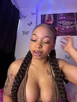 Snapshot of Melany_Williams chatting on 04-28-26, 02:33 Melany Williams online show from 04-28-26, 02:33