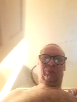 Snapshot of fastesttongue1680 chatting on 02-06-25, 04:25 fastesttongue1680 online show from 02-06-25, 04:25