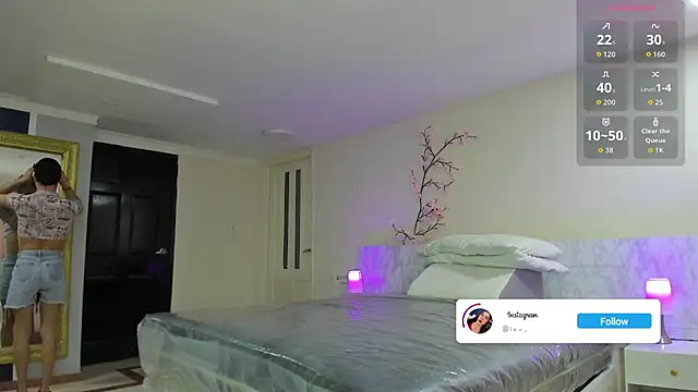 charolbruce 1 online show from 11-18-25, 12:09