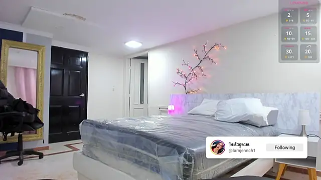 charolbruce 1 online show from 03-18-26, 12:08