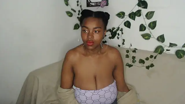Snapshot of lyssyhorny chatting on 10-01-25, 02:17 lyssyhorny online show from 10-01-25, 02:17