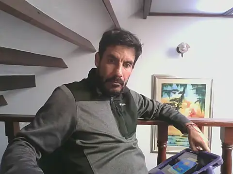 elkike1980 online show from 06-11-26, 02:37