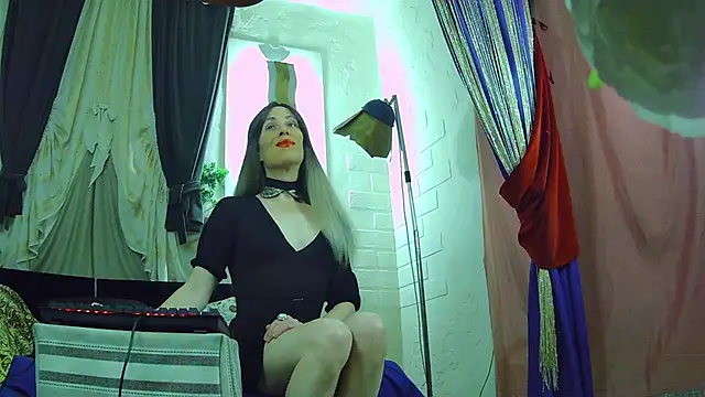 Mary Loon online show from 11-23-25, 07:35