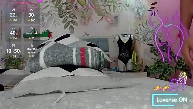 Snapshot of bigblacktransxxx chatting on 12-01-25, 01:05 bigblacktransxxx online show from 12-01-25, 01:05