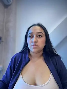 Snapshot of cata_megan chatting on 02-15-25, 06:23 cata megan online show from 02-15-25, 06:23