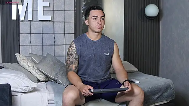 Ryan Hunt online show from 11-13-25, 08:13