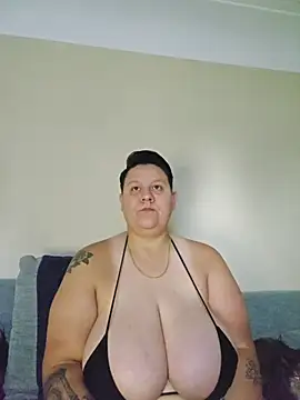 Snapshot of DevilDahm chatting on 07-26-26, 11:28 DevilDahm online show from 07-26-26, 11:28