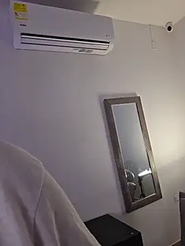 Snapshot of Sthef_Castle chatting on 11-21-25, 12:04 Sthef Castle online show from 11-21-25, 12:04