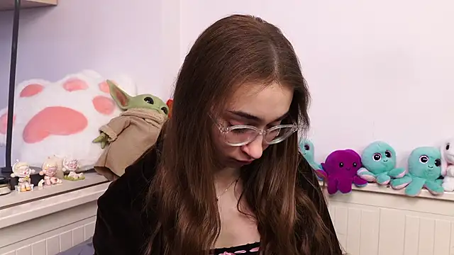 PollyBeev online show from 04-24-26, 07:33