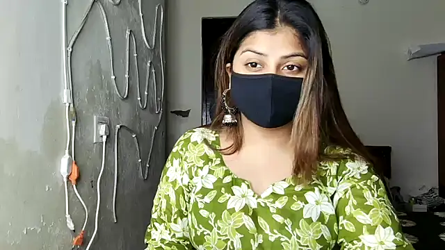 Hoty-Shivangi online show from 06-16-26, 02:52